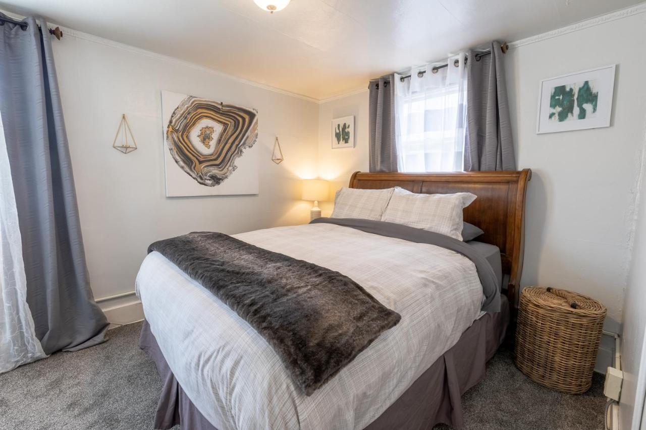 Downtown 1 Bedroom Charmer - Walk, Bike, Enjoy!! Rapid City Exterior photo